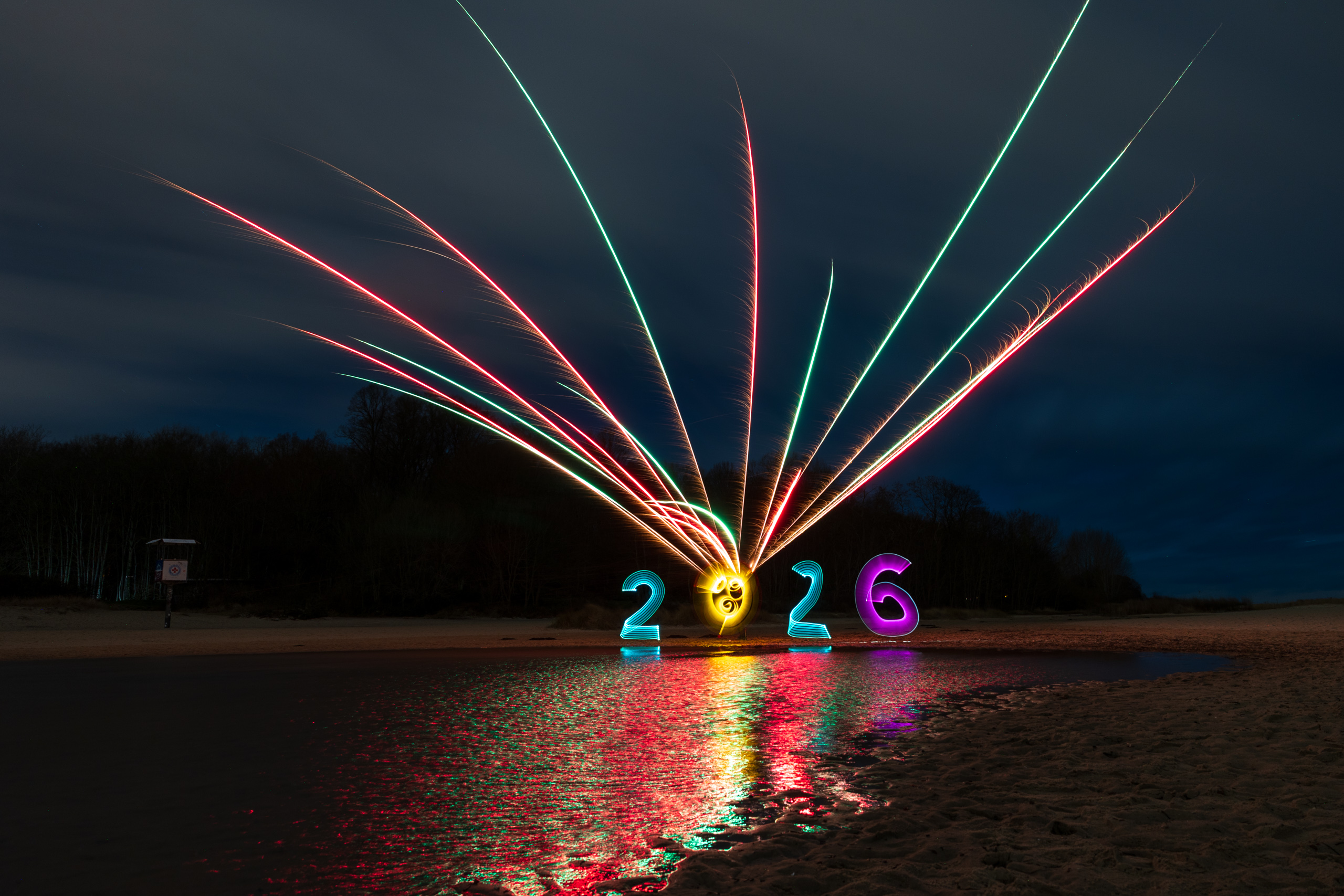 Lightpainting-Komposition am Falckensteiner Strand zum Jahreswechsel